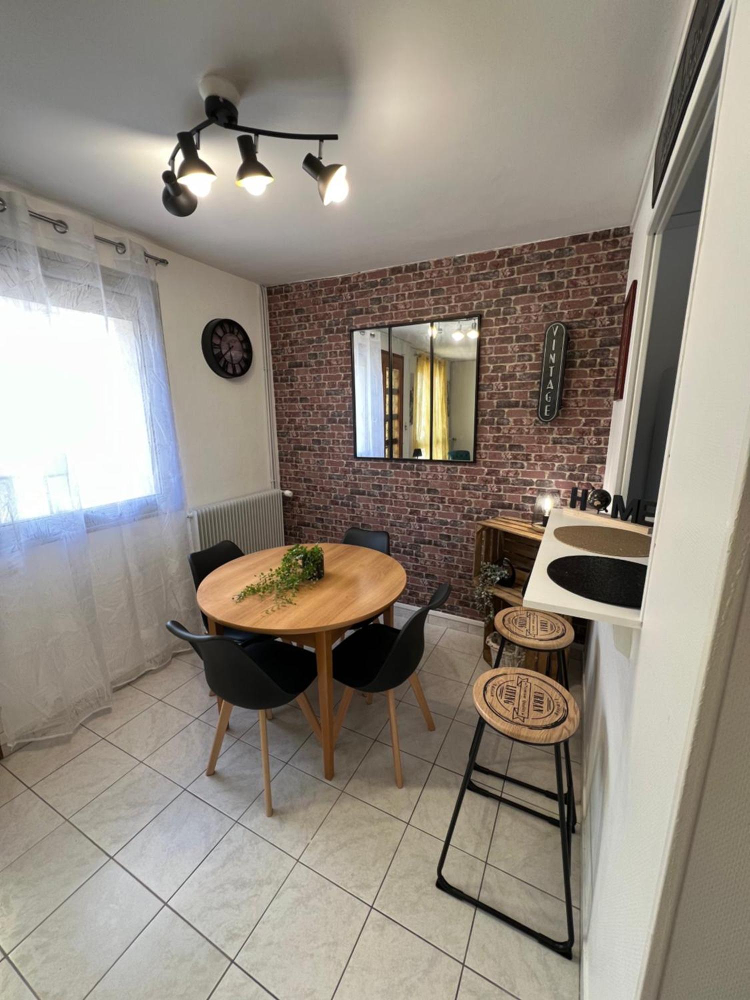 Maison 3 Chambres 6 Personnes Et Garage ชาโตรูซ์ ภายนอก รูปภาพ