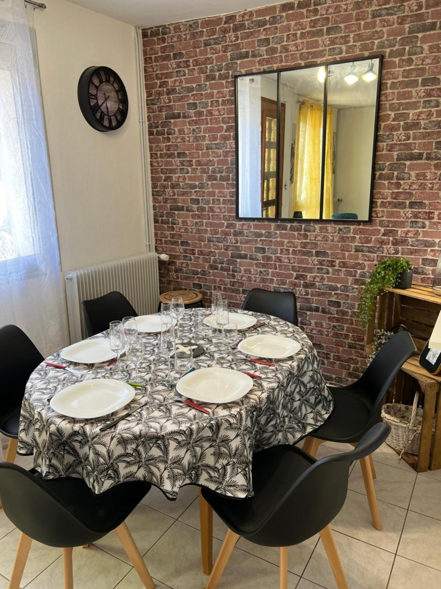 Maison 3 Chambres 6 Personnes Et Garage ชาโตรูซ์ ภายนอก รูปภาพ